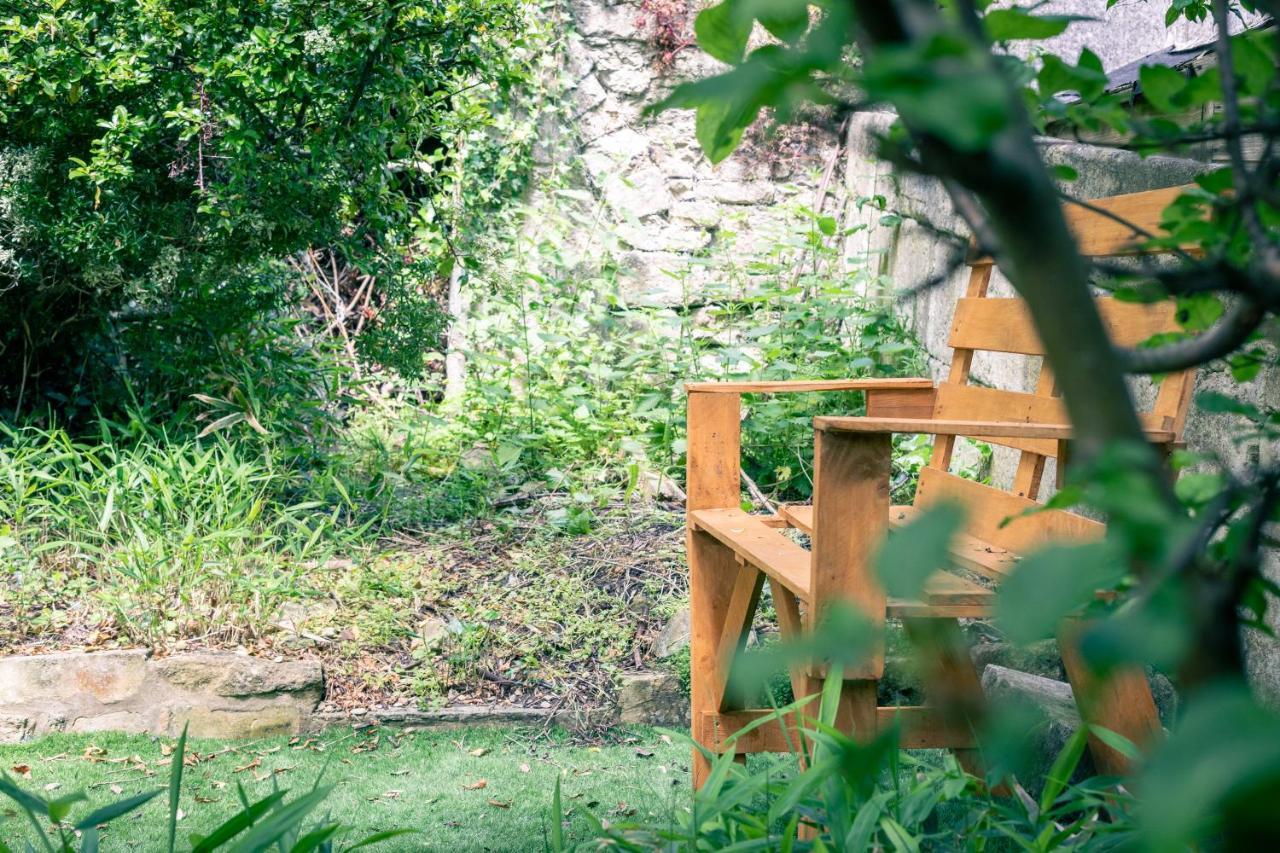 The Wonderland Townhouse - Alice In Wonderland 7Bdr Home Бат Екстериор снимка