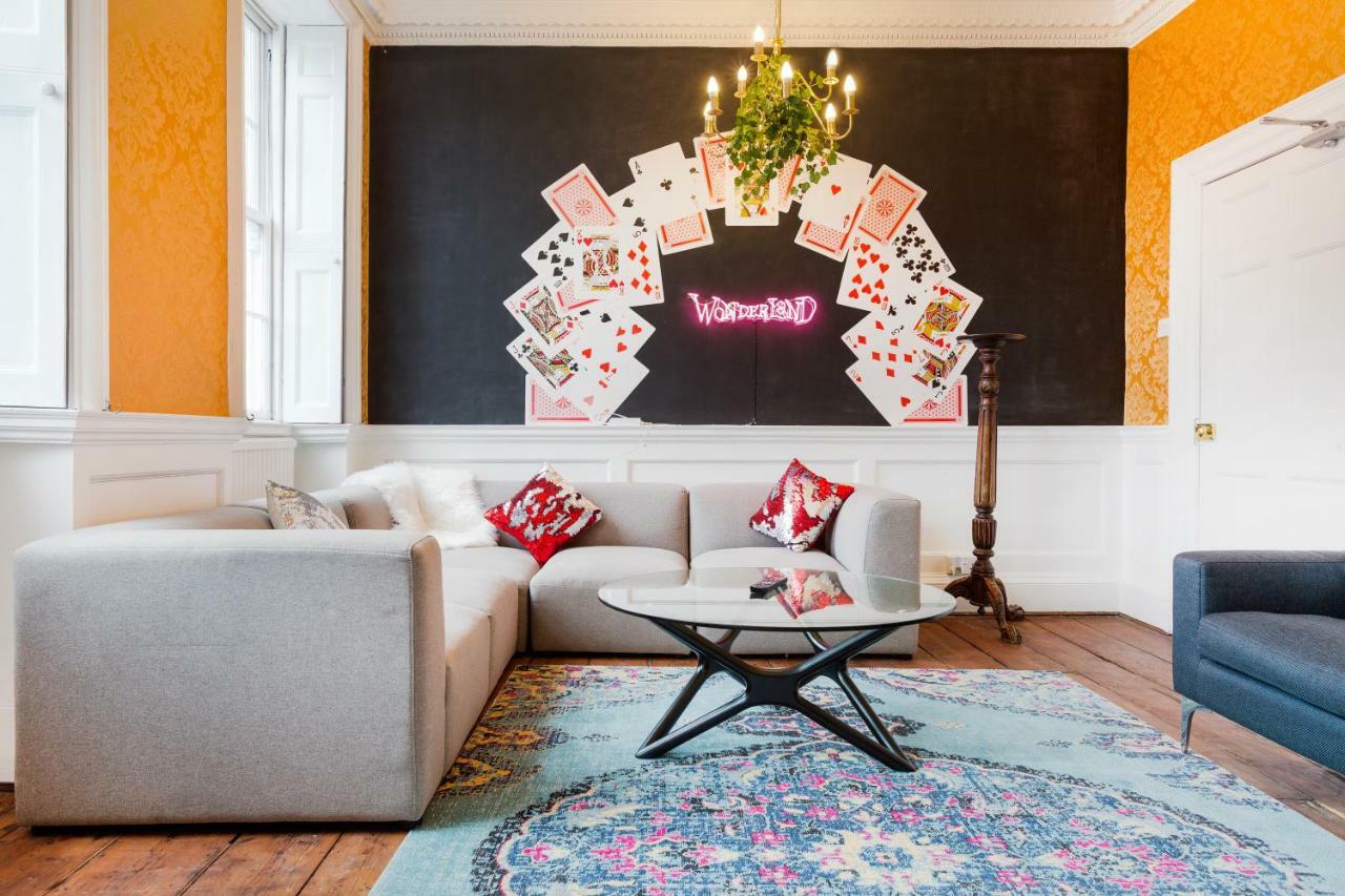 The Wonderland Townhouse - Alice In Wonderland 7Bdr Home Бат Екстериор снимка