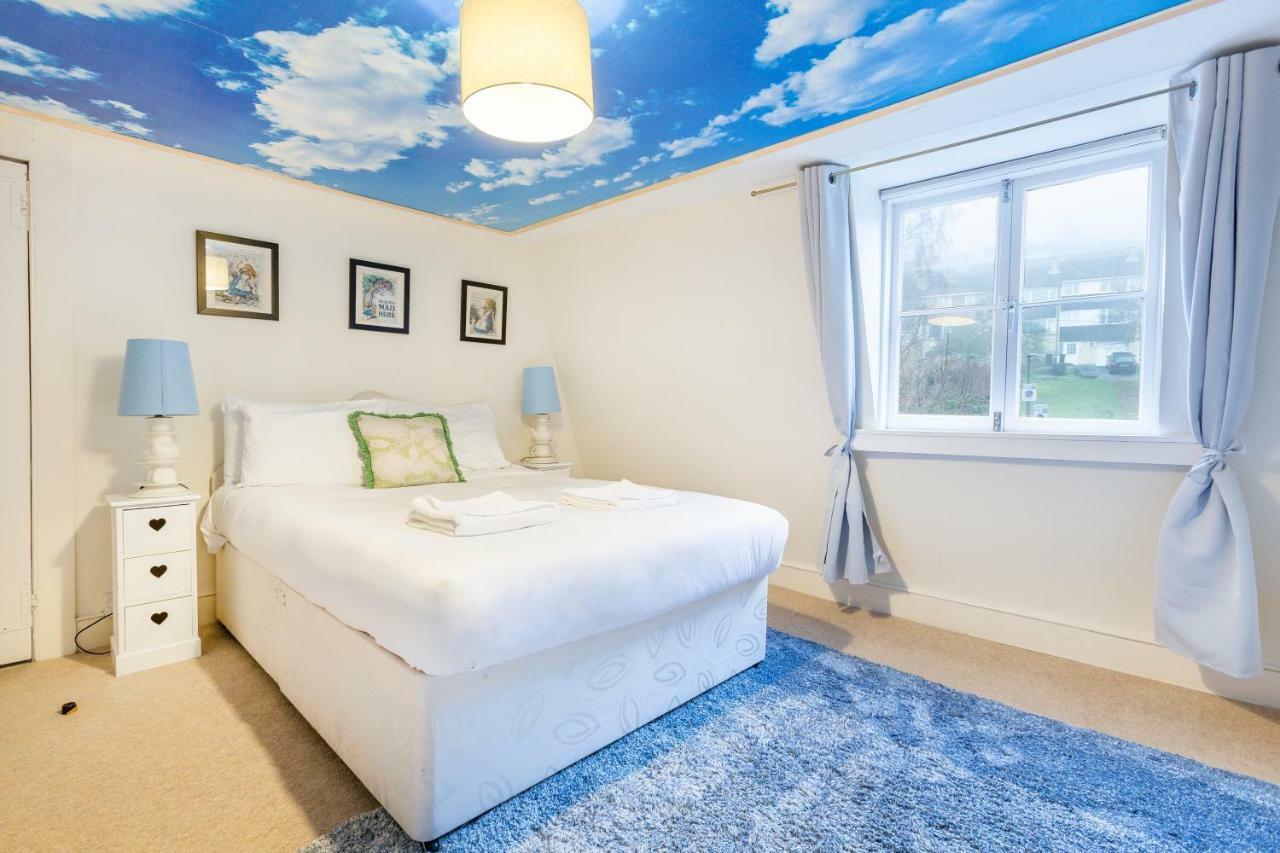 The Wonderland Townhouse - Alice In Wonderland 7Bdr Home Бат Екстериор снимка